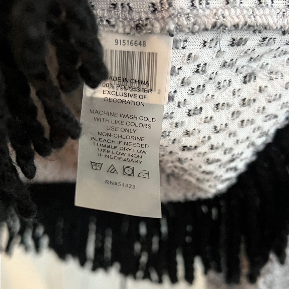 Vince Camuto Gray and Black Textured Fringe Sweater - Picture 3 of 9